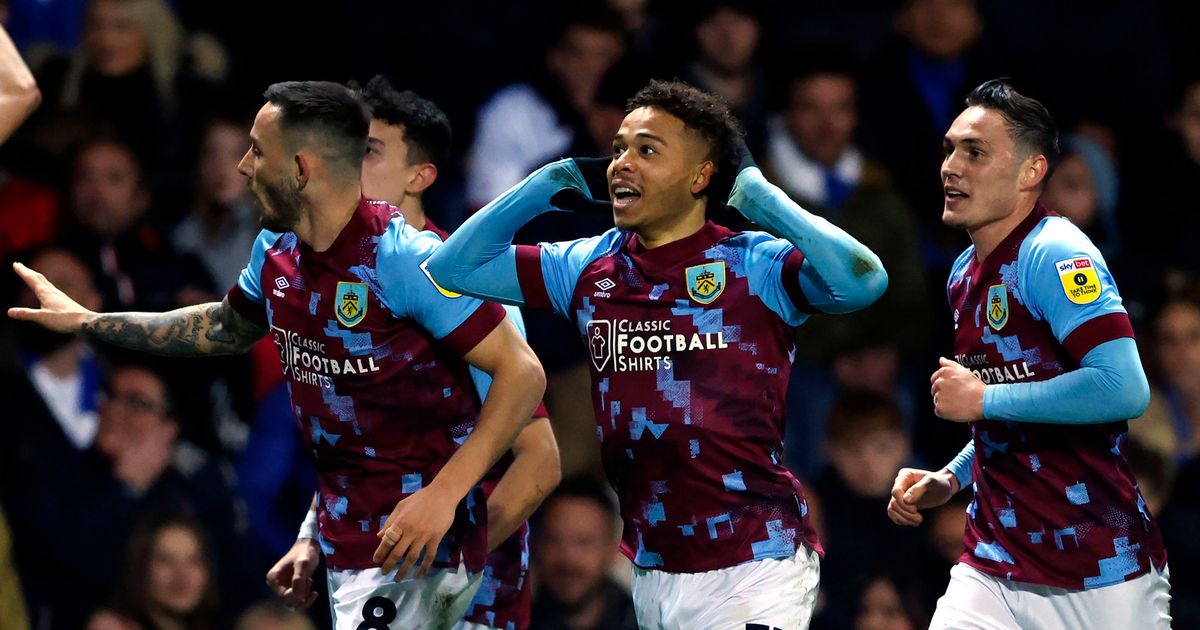 revivez le thriller à 7 buts où les bees brisent les espoirs de burnley dans un match palpitant plein de suspense et d'action.