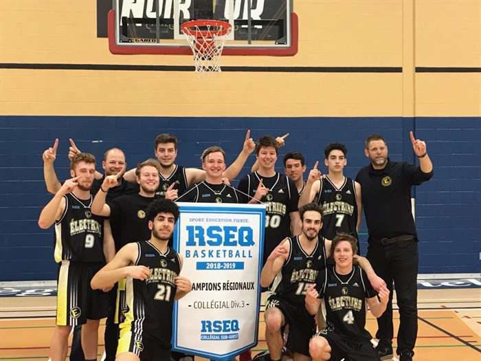 découvrez les classements à jour par conférence du basket universitaire masculin, avec les performances des équipes et analyses détaillées.