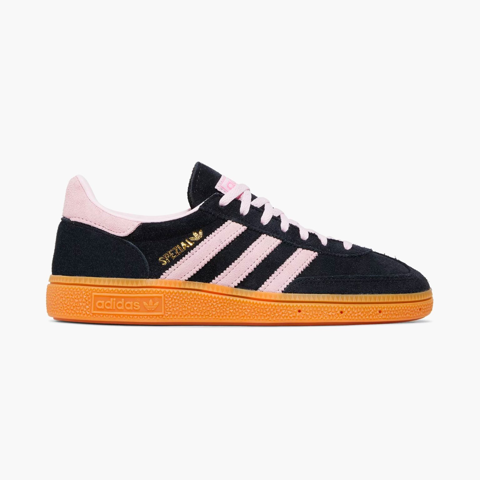 découvrez l'élégance sportive avec la collection adidas handball spezial inspirée par le lac de côme, alliant style et performance.
