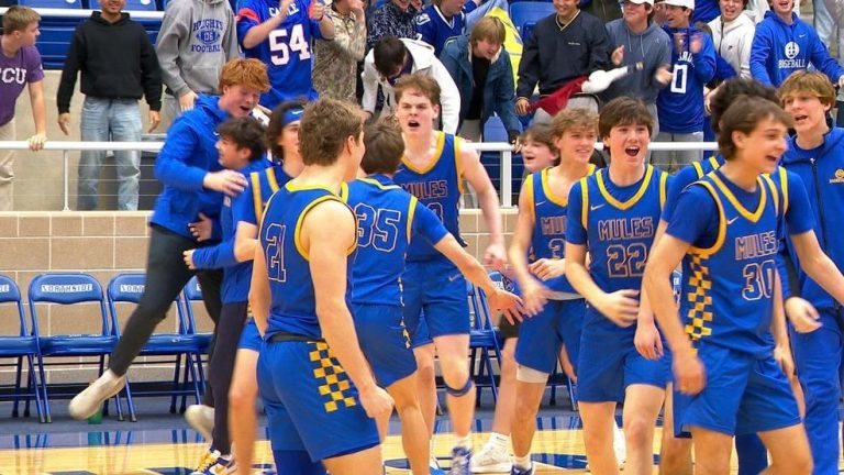 découvrez comment lone oak a réussi à passer les playoffs de basketball avec une performance impressionnante et des moments clés décisifs.