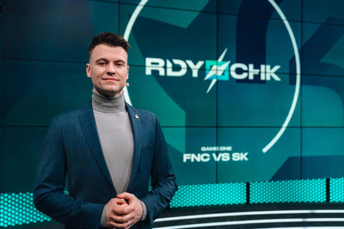 découvrez quickshot, l'expert de league of legends, avec hopeum et la lec pour des analyses et commentaires passionnants sur l'esport.