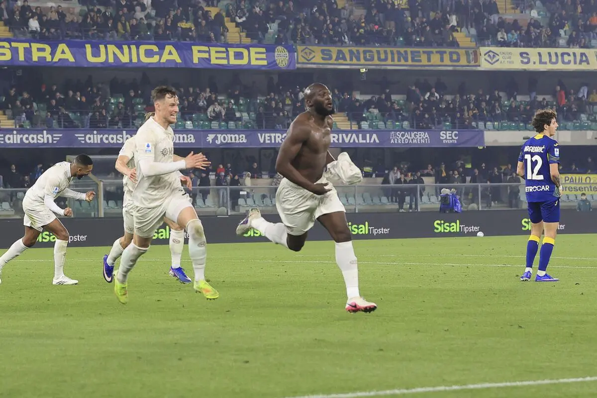 découvrez comment le but de lukaku a mis fin à la série noire de naples, redonnant espoir à l'équipe et faisant vibrer les supporters.