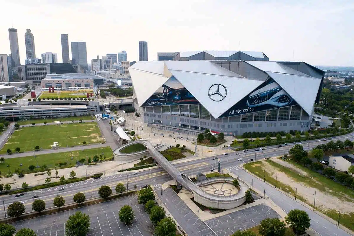découvrez pourquoi dormir à guadalajara est un atout majeur pour profiter pleinement de la coupe du monde 2026 : confort, proximité des stades et ambiance festive garantis.