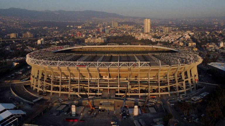 découvrez comment l'équipe mexicaine de monterrey se prépare intensivement pour la coupe du monde 2026, avec des joueurs motivés et une stratégie ambitieuse.