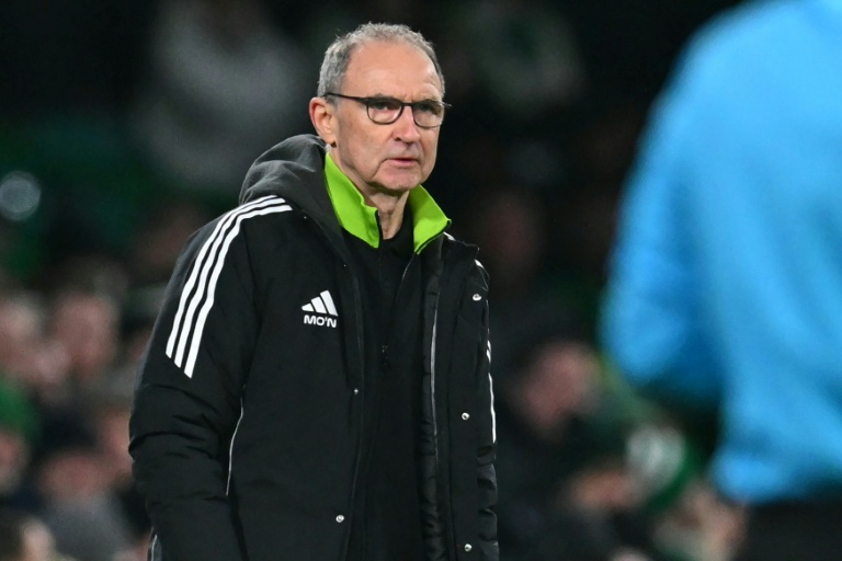 découvrez pourquoi rohl qualifie celtic de chanceux et la réaction en colère de l'entraîneur des rangers dans ce dernier affrontement passionné.