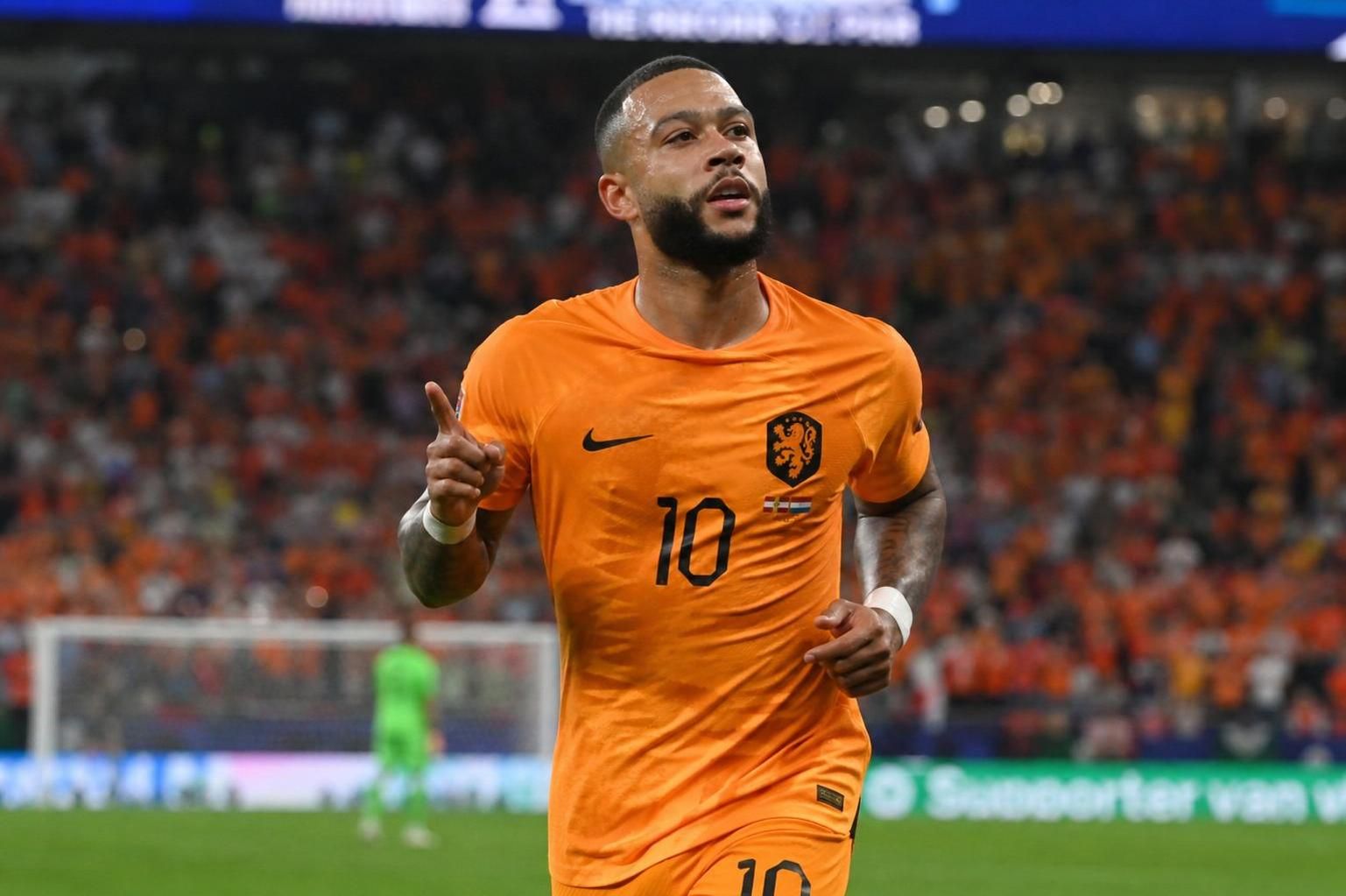 découvrez les enjeux autour de la participation incertaine de memphis depay à la coupe du monde et son impact potentiel sur l'équipe de france.