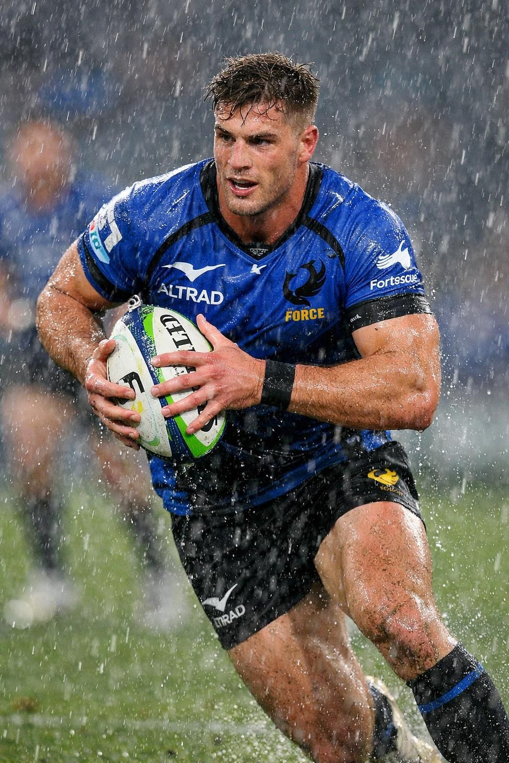découvrez pourquoi zac lomax a choisi de refuser une offre colossale d'un grand rival en nrl pour rester fidèle aux storm.