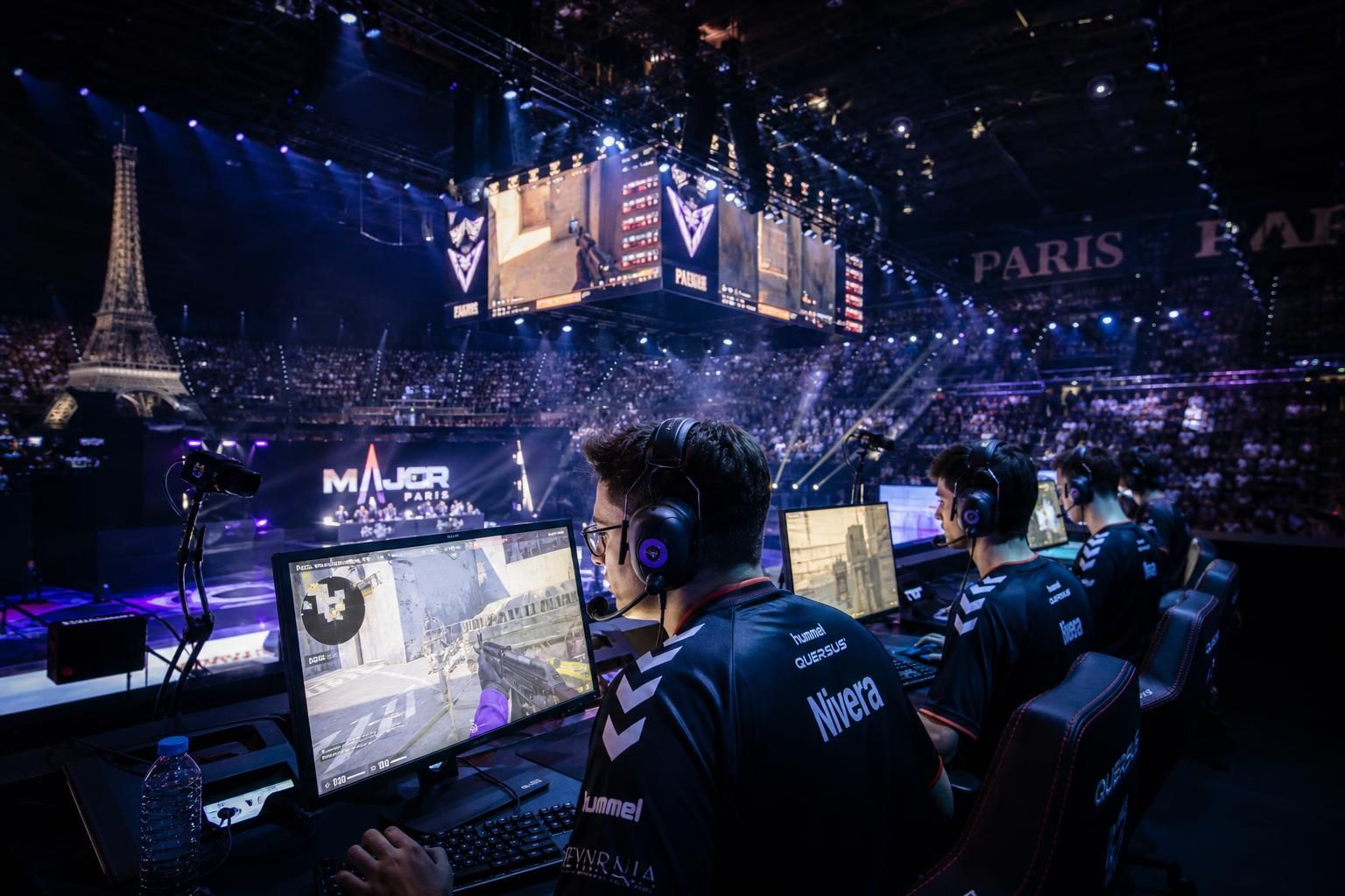 découvrez comment l'équipe russe spirit a enflammé la cérémonie de clôture de la coupe du monde d’e-sport à paris, offrant un spectacle inoubliable au cœur de la capitale française.