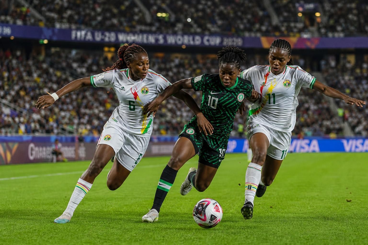découvrez comment trois étoiles africaines se distinguent parmi les meilleures buteuses du mondial u20, et suivez leurs performances remarquables dans ce tournoi mondial.